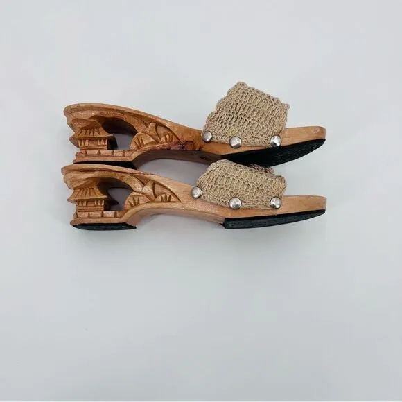 Vintage Wood Sandals Carved Crochet Tan Size 7.5