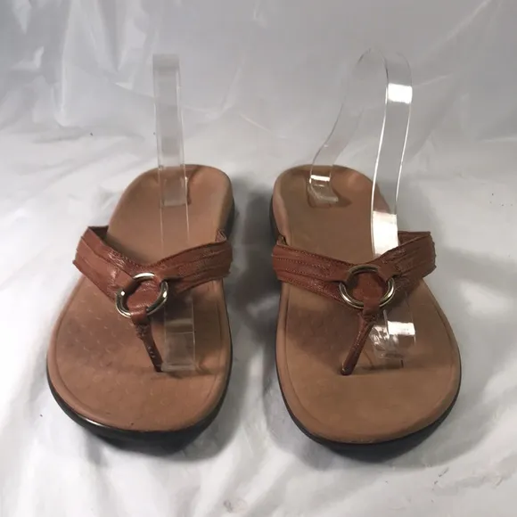 Vionic Aloe Brown Leather Thong Slip On Gold Ring Medallions Sandals