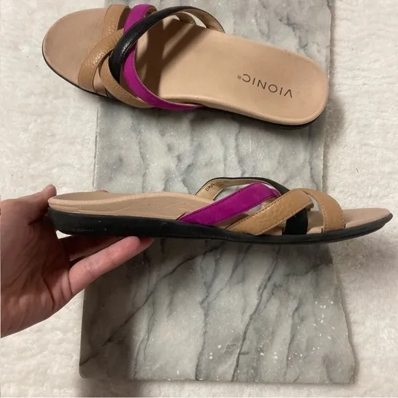 Vionic Dava Sz 7 Leather Straps Slip On Sandals Purple Magenta