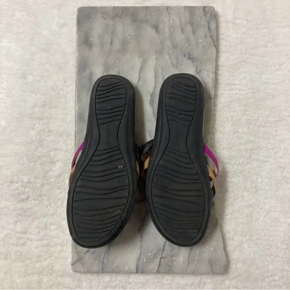 Vionic Dava Sz 7 Leather Straps Slip On Sandals Purple Magenta