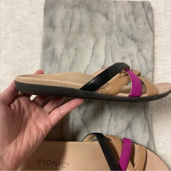 Vionic Dava Sz 7 Leather Straps Slip On Sandals Purple Magenta