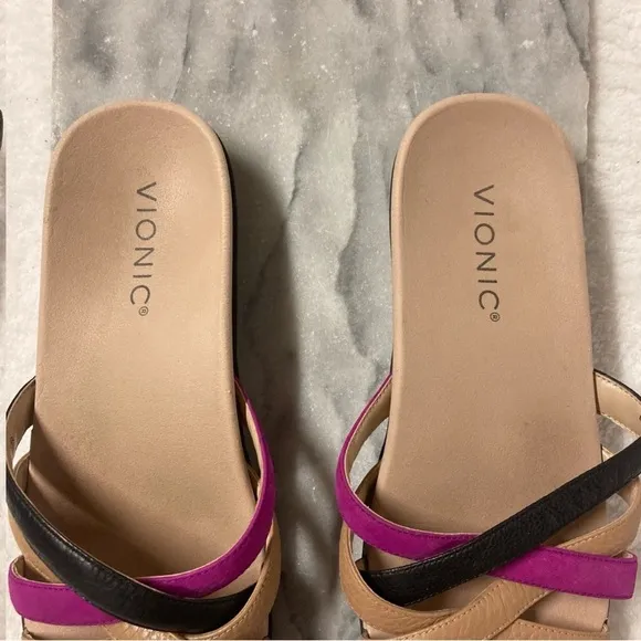 Vionic Dava Sz 7 Leather Straps Slip On Sandals Purple Magenta