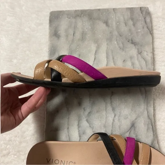 Vionic Dava Sz 7 Leather Straps Slip On Sandals Purple Magenta