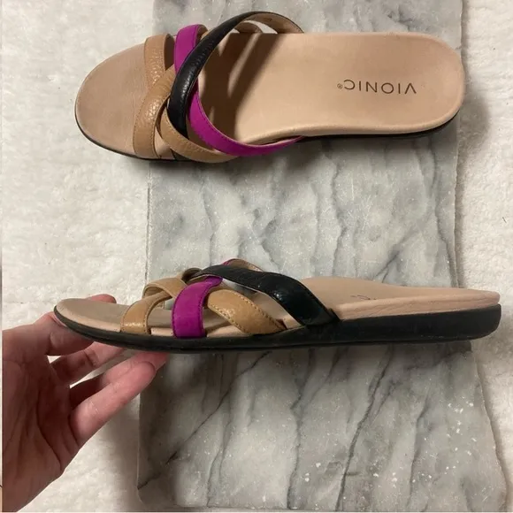 Vionic Dava Sz 7 Leather Straps Slip On Sandals Purple Magenta
