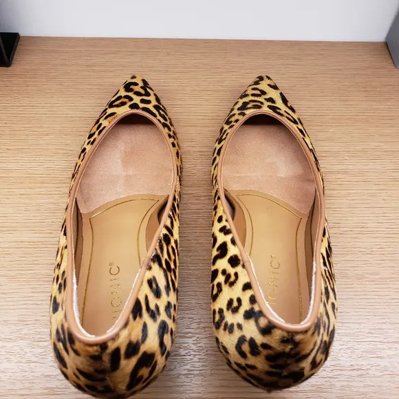 Vionic Josie Leopard Print Leather Shoes size 7