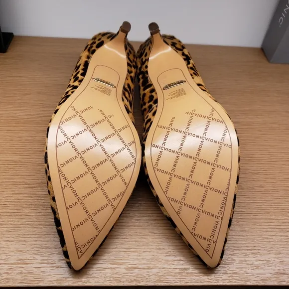 Vionic Josie Leopard Print Leather Shoes size 7