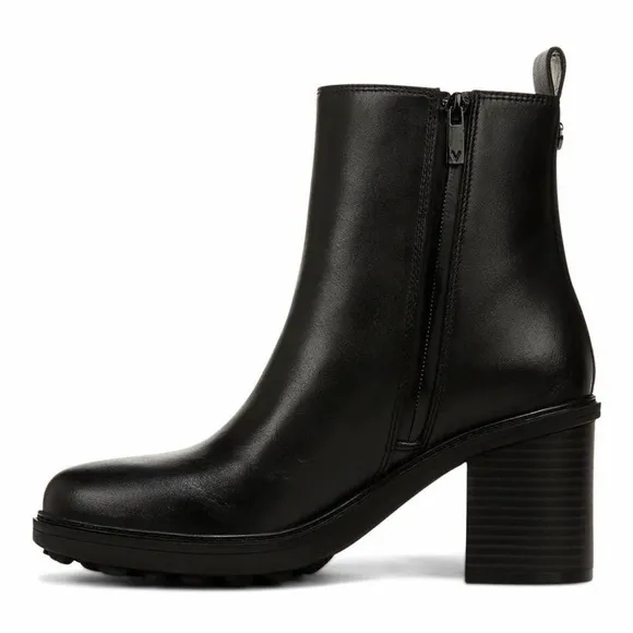 Vionic Truckee Black Leather Ankle Booties weather proof heeled boots size 9 EUC