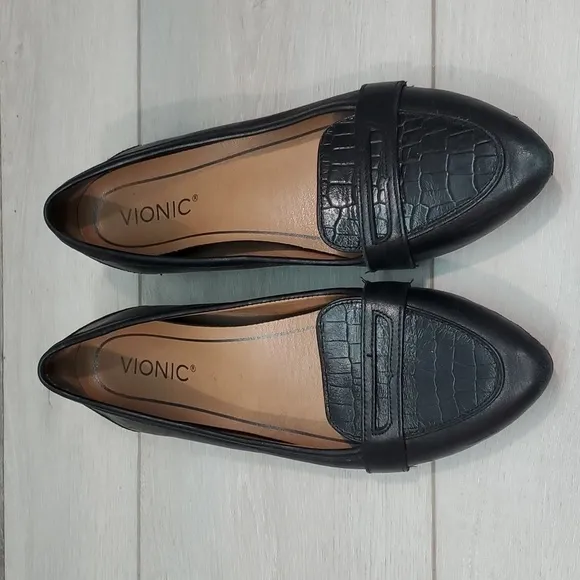Vionic Women Savannah Leather Loafer Slip on shoes sz 7