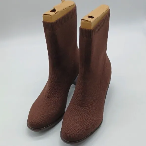 Vivaia Amanda Knit Boots Booties Almond Toe Size 40 US 9 Brown NWOT Stretch