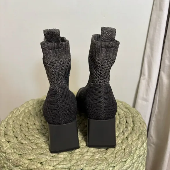 VIVAIA Melissa Lace Gray Square-Toe Perforated Knit Pull On Heeled Ankle Boots