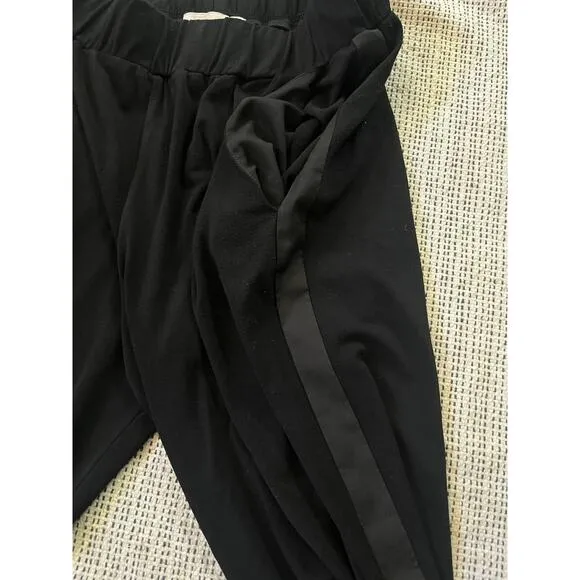 WAYF black jogger pants size small