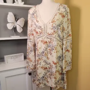 WAYF Floral V-Neck Dress with Lace Trim