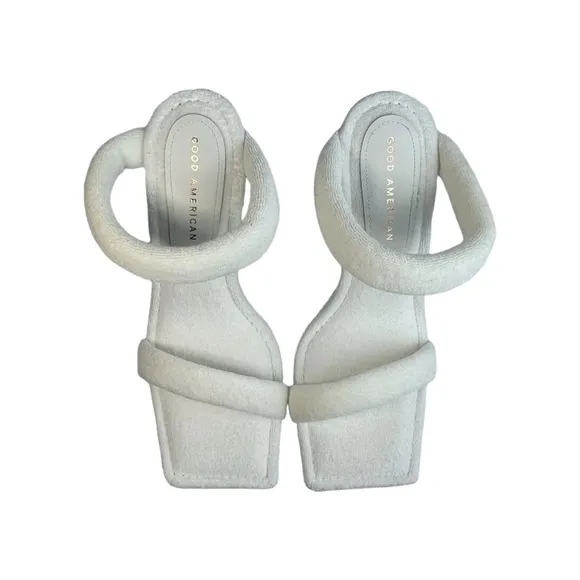 white Good American terrycloth slip on heel | vanilla aesthetic