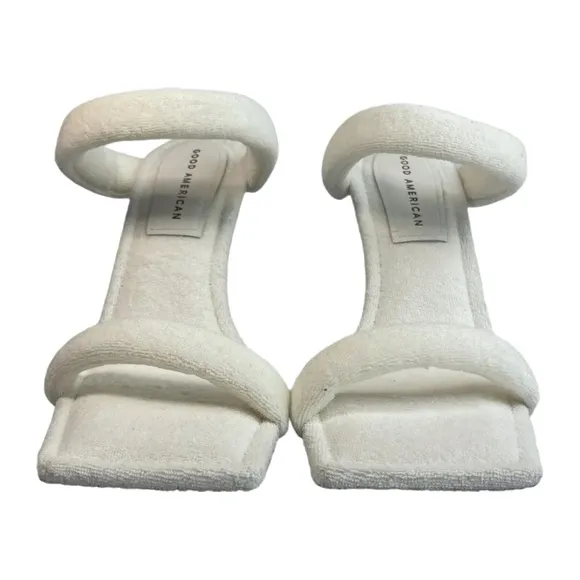 white Good American terrycloth slip on heel | vanilla aesthetic