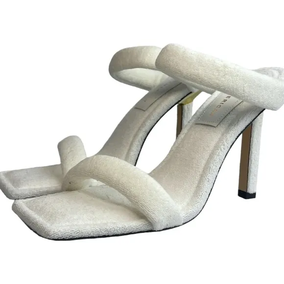 white Good American terrycloth slip on heel | vanilla aesthetic