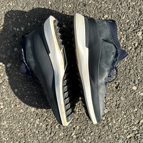 Wolf and Shepherd Crossover Mid Weatherized Shoes Mens US 12M Blue