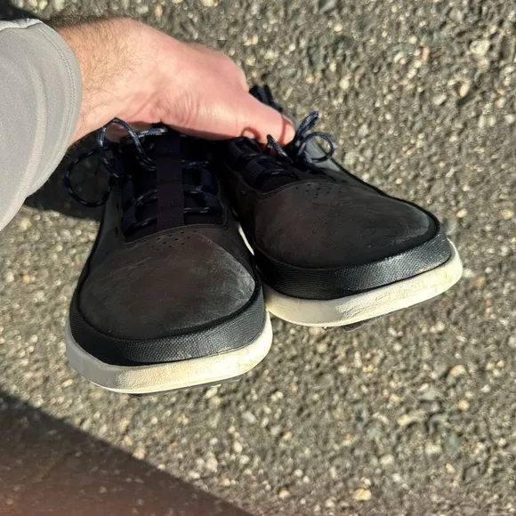Wolf and Shepherd Crossover Mid Weatherized Shoes Mens US 12M Blue