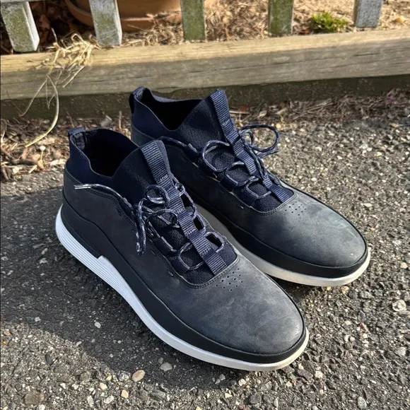Wolf and Shepherd Crossover Mid Weatherized Shoes Mens US 12M Blue