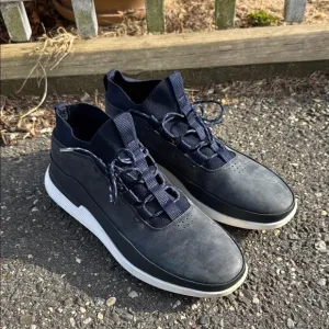 Wolf and Shepherd Crossover Mid Weatherized Shoes Mens US 12M Blue