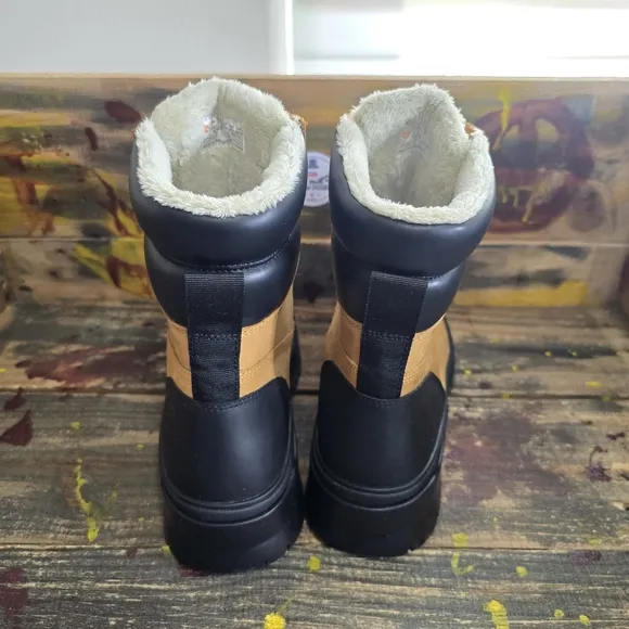 Women Timberland Tan Boots size‎ 9 new