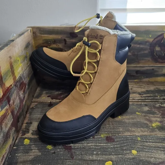 Women Timberland Tan Boots size‎ 9 new