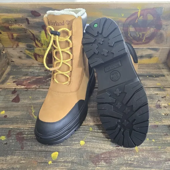 Women Timberland Tan Boots size‎ 9 new