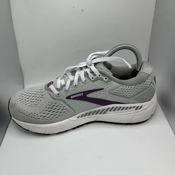 Women’s Brooks Ariel 20 Running Shoes Size 8.5