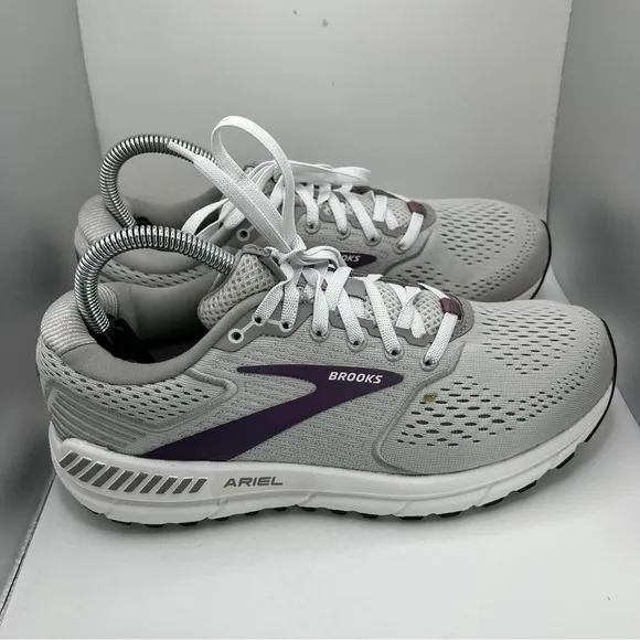Women’s Brooks Ariel 20 Running Shoes Size 8.5