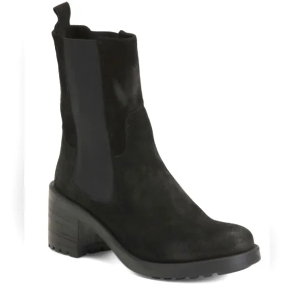 Women’s Emanuele Crasto Black Chelsea Distressed Suede Lug Sole Boots Size 10