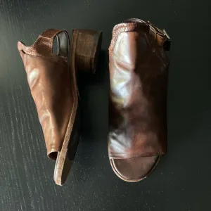 Women's Gidigio Leather Heeled slip on buckle Sandals Size 41 Brown