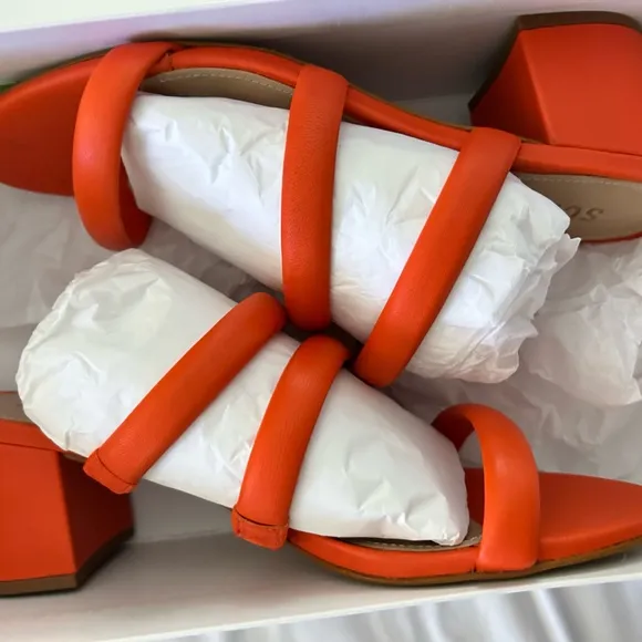 Women’s Leather Sandal Schutz with Dust Bag NIB 8.5 Heel Shoes NWT