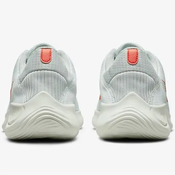 Women's Nike Flex Experience Run 11 Running Shoes Size 8,5