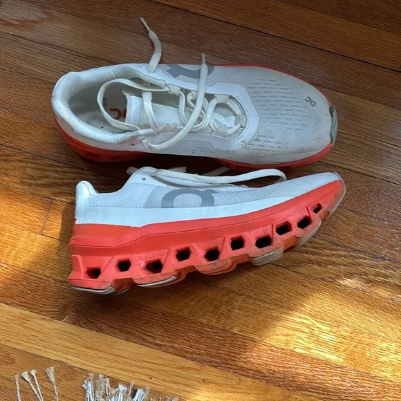 Women’s ON cloudmonster running shoes