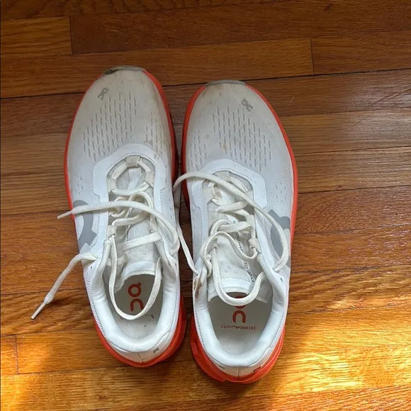 Women’s ON cloudmonster running shoes