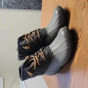 Women's Saltwater Duck Boot by Sperry size 9
