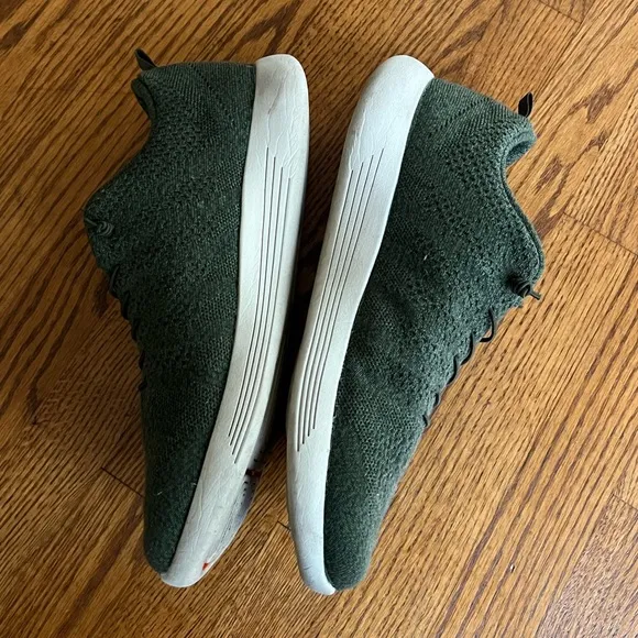 🟢WOOLLOOMOOLOO: Men’s Belmont style size 46, merino wool sneakers, preowned🟢