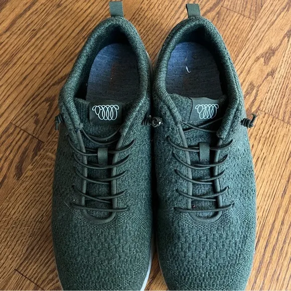 🟢WOOLLOOMOOLOO: Men’s Belmont style size 46, merino wool sneakers, preowned🟢