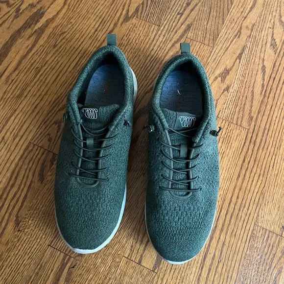 🟢WOOLLOOMOOLOO: Men’s Belmont style size 46, merino wool sneakers, preowned🟢