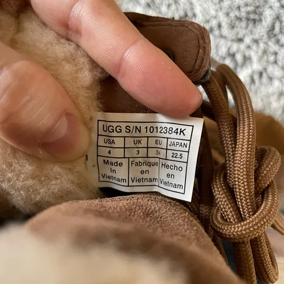 WORN ONCE Girls Chestnut Lace-Up UGG Leggero Fur Snow Boots