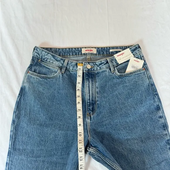 Wrangler High Rise Bold Boot Women's Jeans Size 32x32 Medium Wash NWT