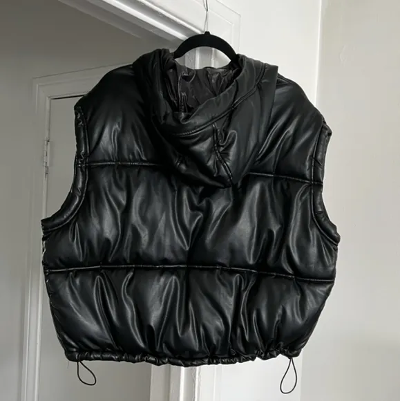 Zara Cropped Puffer Vest Bomber
