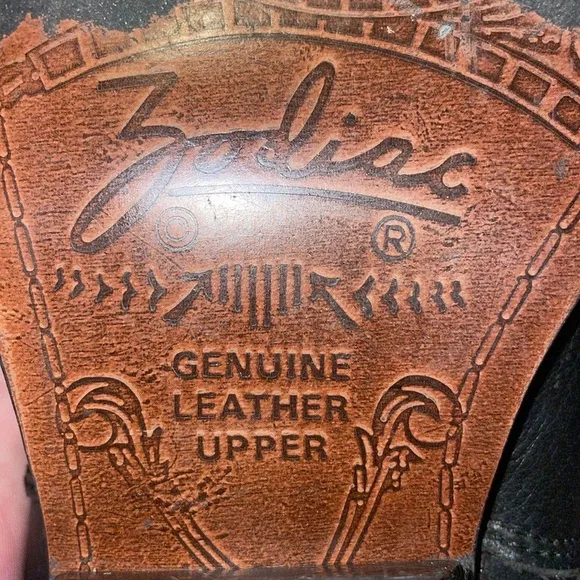 Zodiac Rose Leather Slouch Boots.  Size 8.5.  Vintage. Insulated.