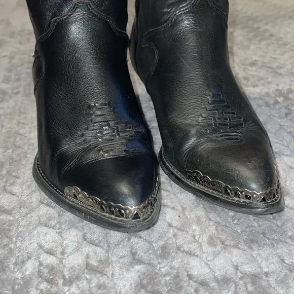 Zodiac Rose Leather Slouch Boots.  Size 8.5.  Vintage. Insulated.