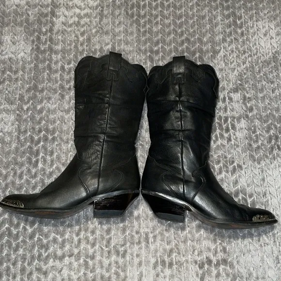 Zodiac Rose Leather Slouch Boots.  Size 8.5.  Vintage. Insulated.